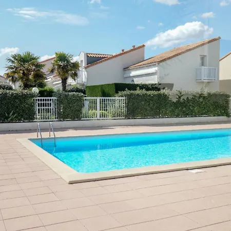 Apartment Les Jardins De L'ocean-10 By Interhome Pontaillac